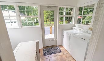 461 Circle Dr, Abingdon, VA 24210