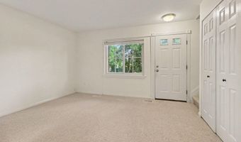 541 Long Shore Dr, Ann Arbor, MI 48105