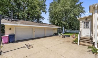 605 N COLLEGE Ave, Aledo, IL 61231