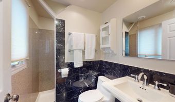 3229 N Volz Dr E, Arlington Heights, IL 60004