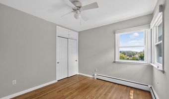 10 Seeley St, Danbury, CT 06810