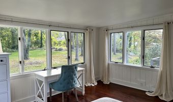 36 Tuxis Rd, Madison, CT 06443