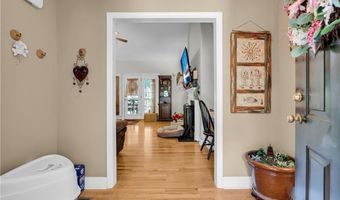 905 Daisy Ln, Athens, GA 30605