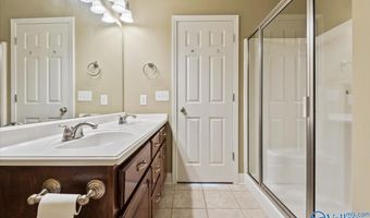 160 Shaw St, Albertville, AL 35950