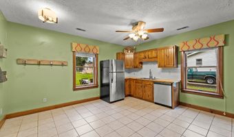 201 E Harrison St, Auxvasse, MO 65231