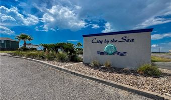 213 Bayview Dr, Aransas Pass, TX 78336