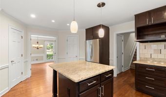 3505 Waters Glen Way, Alpharetta, GA 30022