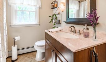 320 Spruce St, Cheshire, CT 06410
