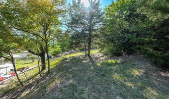 410 Highland Dr, Arkansas City, KS 67005