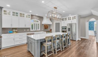 5874 Shallow Water Ln, Bargersville, IN 46106