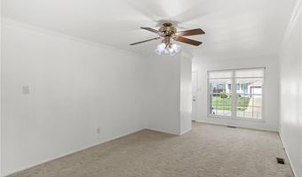 530 Spring Glen Dr, Ballwin, MO 63021