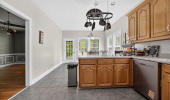 368 Hazel Creek Trl, Anniston, AL 36207