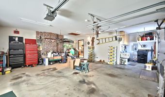 244 MILLER, Akron, PA 17501