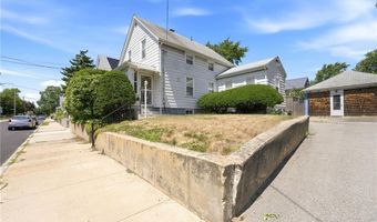 217 Narragansett St, Cranston, RI 02905