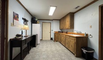 1305 S Country Club Cir, Carlsbad, NM 88220