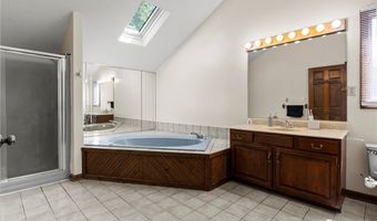 81 Plumwood Ct, Amherst, NY 14051