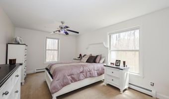 21 Holbrook Rd, Bedford, NH 03110