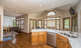639 Wood Fern Dr, Ballwin, MO 63021