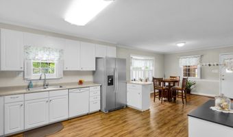 288 S 5th St, Aurora, NC 27806