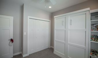 2320 Eastland Dr, Algona, IA 50511