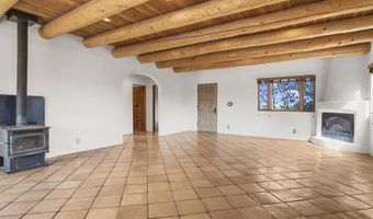 11 Mesa Sea Rd, Arroyo Hondo, NM 87513