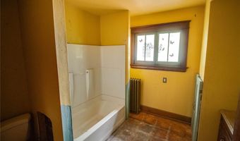 524 E 7th St, Alton, IL 62002