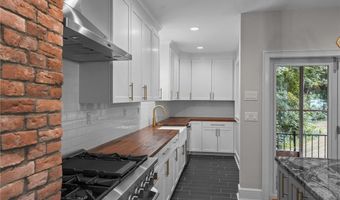 140 Main St, Lincoln, RI 02838