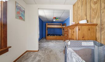 22 N Metcalf Ave, Amboy, IL 61310