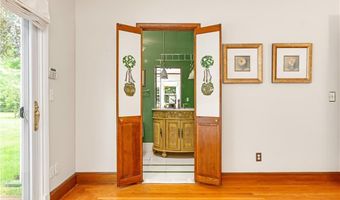 133 Tupelo Hill Dr, Cranston, RI 02920
