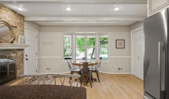 1922 Parkmont Ln, Anoka, MN 55303