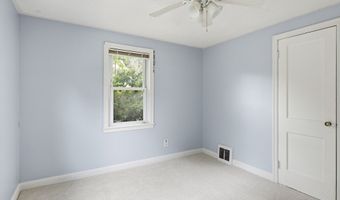 122 Southwick St, Agawam, MA 01030