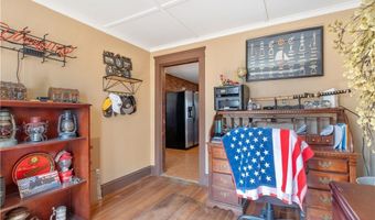 32 Union St, East Greenwich, RI 02818