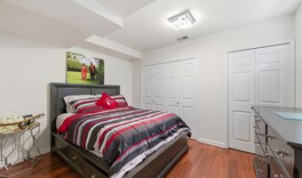 2243 Sun Valley Dr, Ann Arbor, MI 48108