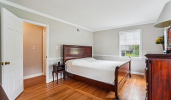 8710 LOWELL St, Bethesda, MD 20817