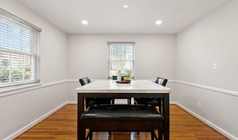 217 N EMERSON St, Arlington, VA 22203