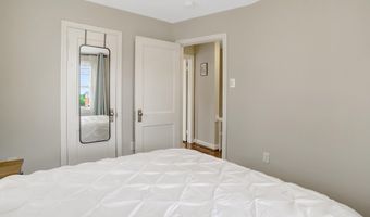 2139 S OXFORD St, Arlington, VA 22204