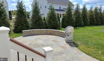 25501 EMERSON OAKS Dr, Aldie, VA 20105