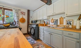 95 Noyes St, Bethlehem, NH 03574
