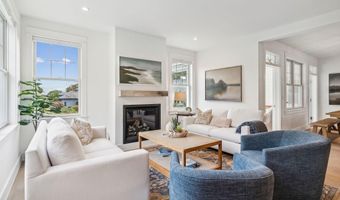 239 A Foreside Rd, Falmouth, ME 04105