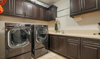 2543 Glasgow Dr, Carlsbad, CA 92010