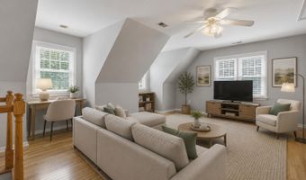 1748 Town Home Dr, Apex, NC 27502