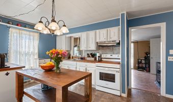 2094 Allan St, Adrian, MI 49221