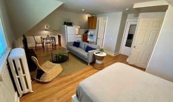 96 Rhode Island Ave 6, Newport, RI 02840