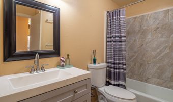 33 HUALALAI St 310, Hilo, HI 96720