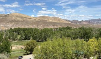 190 Meadow Rd, Challis, ID 83226