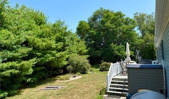 290 Cooper Ln, East Greenwich, RI 02818