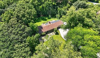 2706 Meadow Glen Rd, Ames, IA 50014