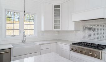 74 Cardinal Rd, Cranston, RI 02921