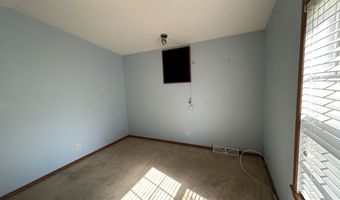 83 Long Shores Dr, Barrington, NH 03825