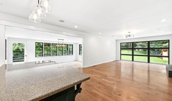 1007 Evergreen Rd, Anchorage, KY 40223